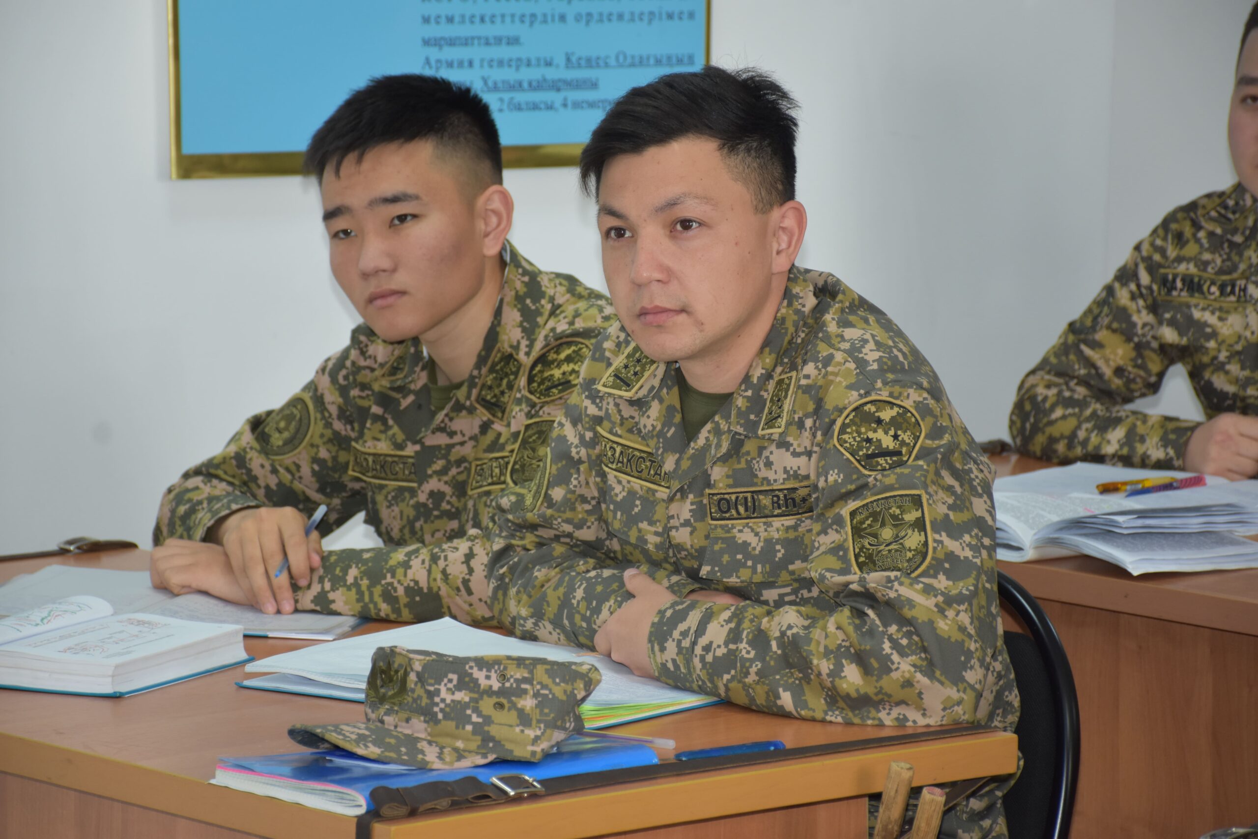 Подробнее о статье На базе учебного центра «Али» проводятся курсы повышения квалификации «Тактик» с командирами взводов