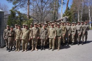 Подробнее о статье Акция «100 дней до Победы»: военнослужащие, ветераны и курсанты почтили память героев Великой Отечественной войны